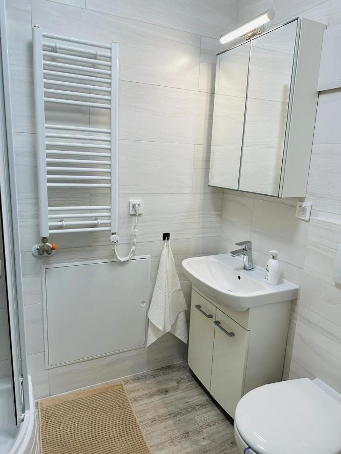 Palace Quarter 1 Peaceful Modern Central Top Floor Apartment Boedapest Buitenkant foto