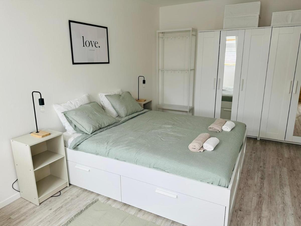 Palace Quarter 1 Peaceful Modern Central Top Floor Apartment Boedapest Buitenkant foto